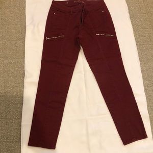 White House Black Market Skimmer size 6